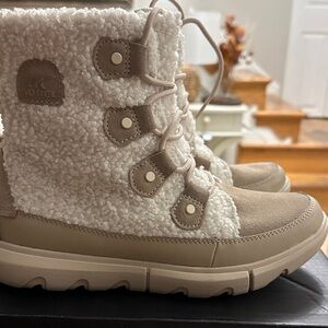 Sorel Women's Explorer Joan Cozy Boots - Cream and Tan 8.5